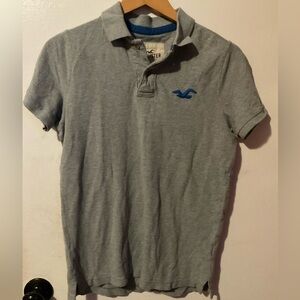 Vintage Hollister Y2K 2000s Men's Grey Polo Shirt with Blue Logo size M